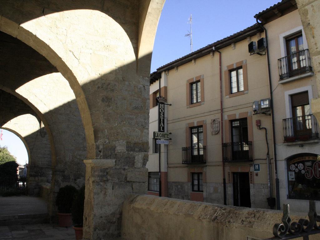 Hostal La Corte Carrión de los Condes Exterior foto